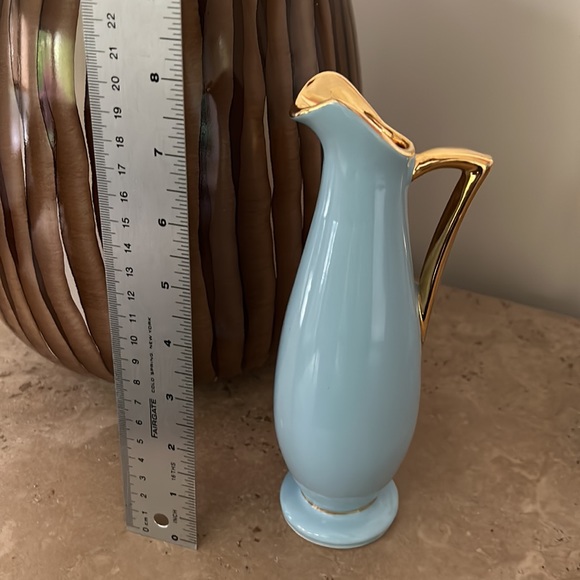 VTG small carafe Vase, Blue Ceramic with gold accent - Picture 10 of 10